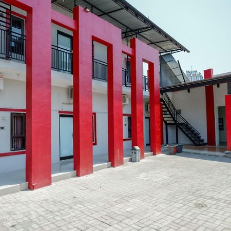 Reddoorz Syariah Near Alun Alun Tegal Hotel Exterior foto