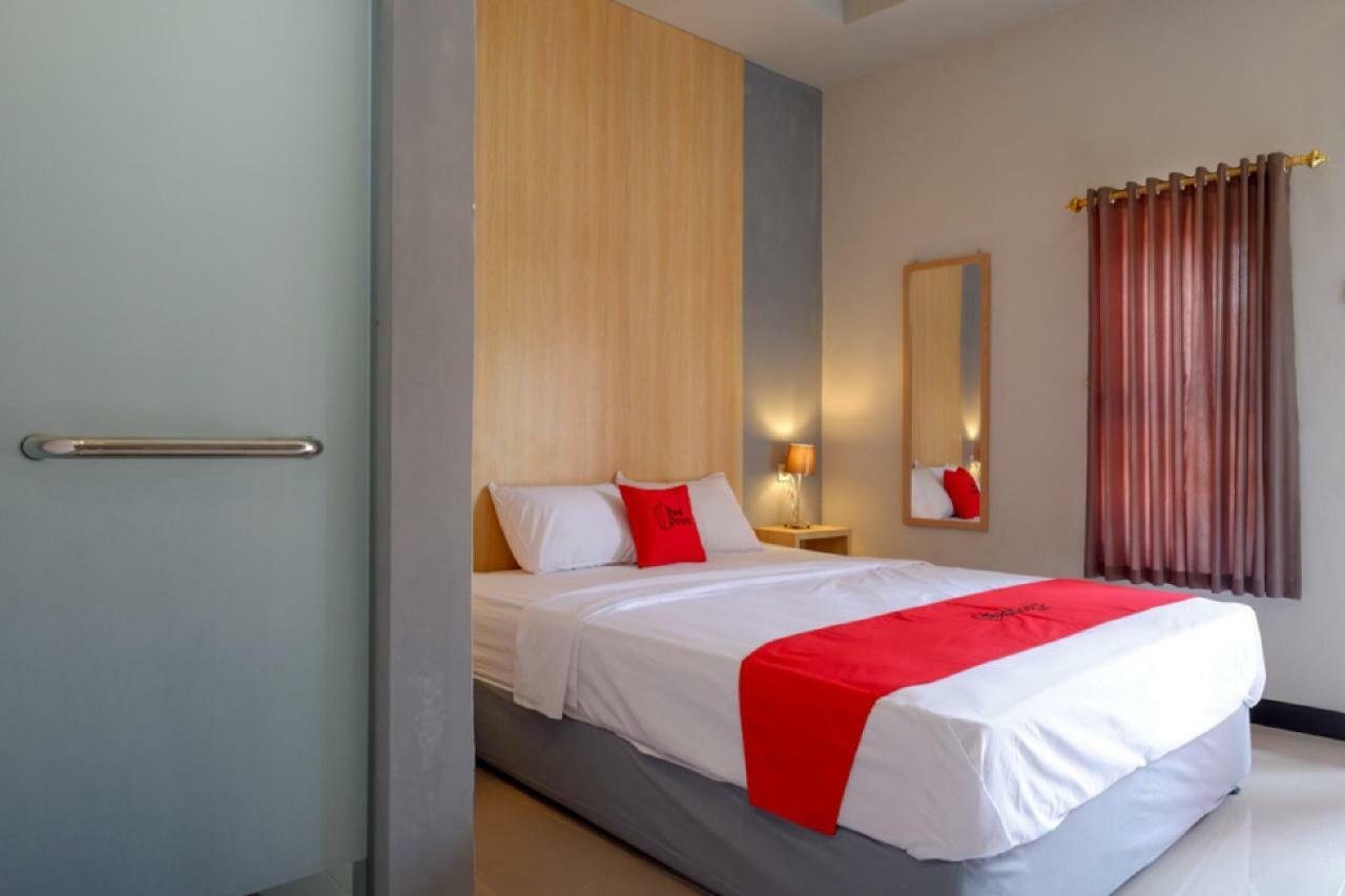 Reddoorz Syariah Near Alun Alun Tegal Hotel Exterior foto